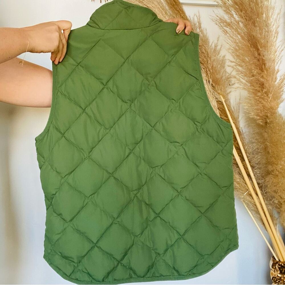 J CREW Olive Green Quilted Puffer Down Gold Zip Vest Jacket Layer Pockets M - Picture 5 of 9
